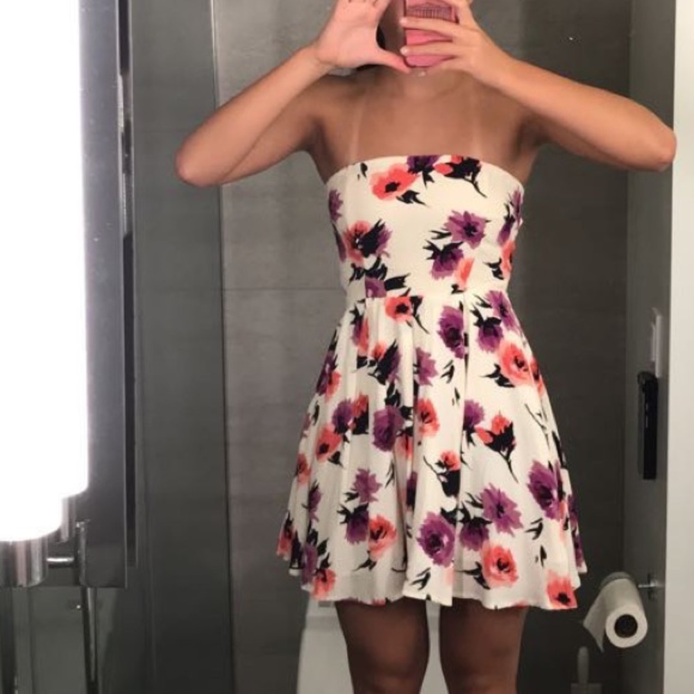 Cute Forever 21 strapless summer dress size 4